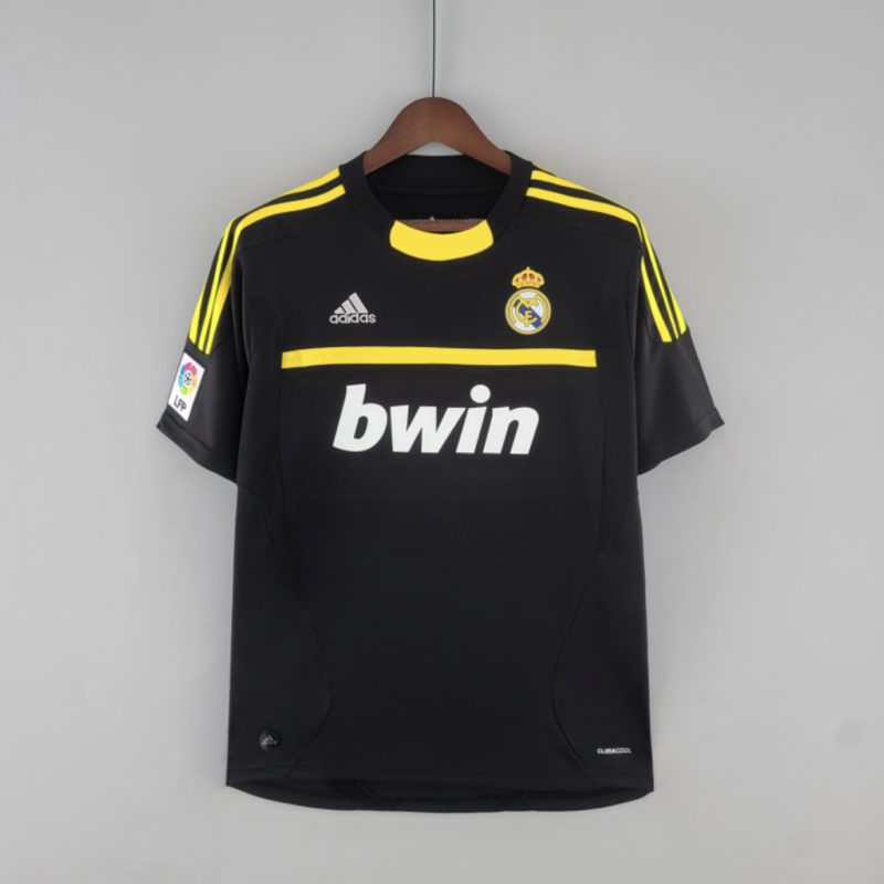 Vintage Real Madrid 11/12 Goalkeeper Black Kit